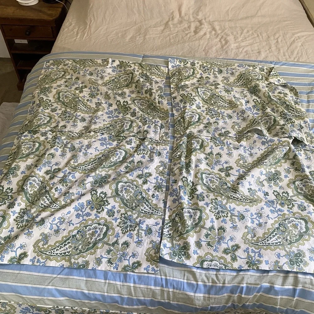 Ralph Lauren Paisley Striped Reversible King Size Comforter, 2 Shams & Bedskirt